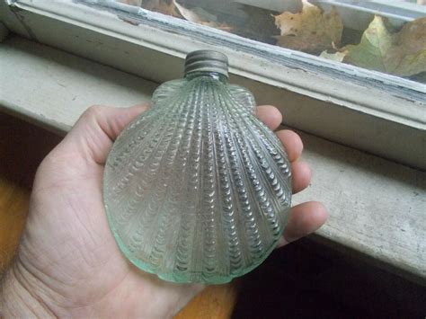 The History of the Pocket Flask .